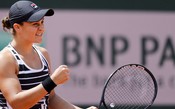 Barty freia jovem Anisimova e enfrenta Vondroušová na final em Roland Garros