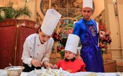Youzhny leva filho para aula de culinária em São Petesburgo