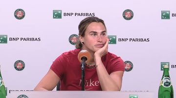 Aryna Sabalenka em coletiva de imprensa em Roland Garros