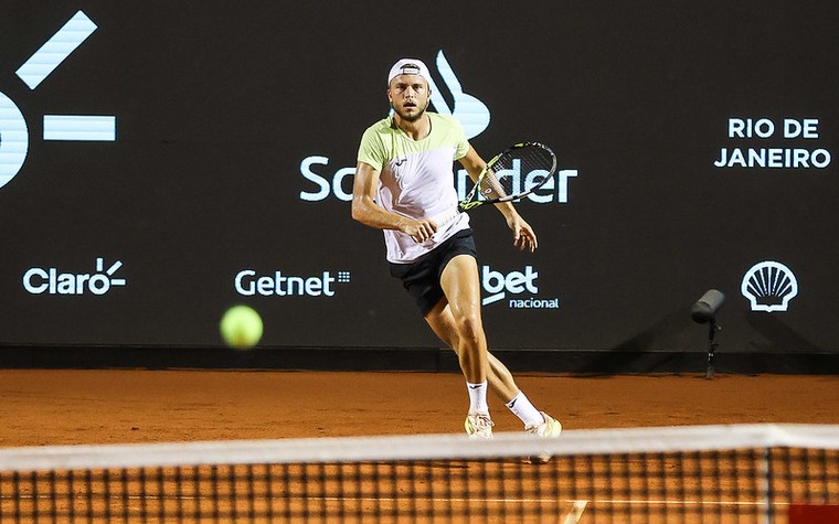 Agenda de sábado (22): argentinos dominam presença nas semifinais do Rio Open; veja onde assistir