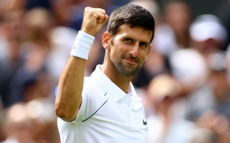 Djokovic joga em alto nível e segue firme em Wimbledon