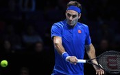 Federer dá aula na rede e conquista o ponto do dia em Londres; veja