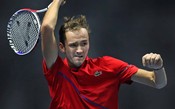 Medvedev vence em sets diretos e faz final contra Coric no ATP de São Petersburgo
