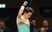 Nishikori sofre, mas vence de virada na estreia em Roterdã; Khachanov cai para 211 do mundo
