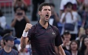 Djokovic bate Shapovalov e inicia busca pelo penta no Masters de Xangai