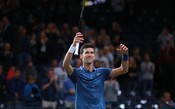 Djokovic avança após lesão de adversário e encontra Cilic nas quartas em Paris