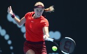 Kvitova vai às quartas em Sydney e duela com Kerber; Halep fora