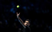 Federer e Djokovic disputam vaga na semi do ATP Finals nesta quinta; veja os horários