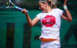 Longe de seu melhor ranking, Azarenka exalta confiança em seu jogo: "Posso vencer qualquer tenista"