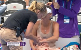 Após vice em Auckland, Caroline Wozniacki desiste em estreia de torneio em Sydney por lesão no punho