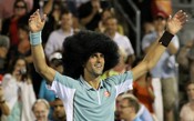 Djokovic inova com peruca na dancinha com boleiros e mascote em Montreal