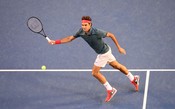 Federer "fecha a quadra" e dá aula de tênis em Djokovic. Veja!