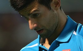 Djokovic abandona partida e está fora do ATP de Dubai