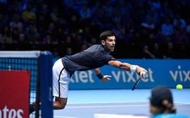 Djokovic mergulha e Monfils voa, nos pontos mais bonitos do ATP Finals