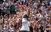 Com direito a pneu, Serena arrasa adversária na semifinal mais rápida de Wimbledon