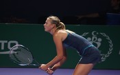 Sharapova vence, mas fica fora das semis e Radwanska avança com Wozniacki
