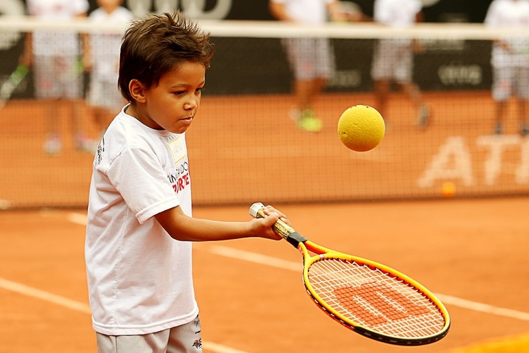 Começar a jogar tênis: Qual é a melhor idade?