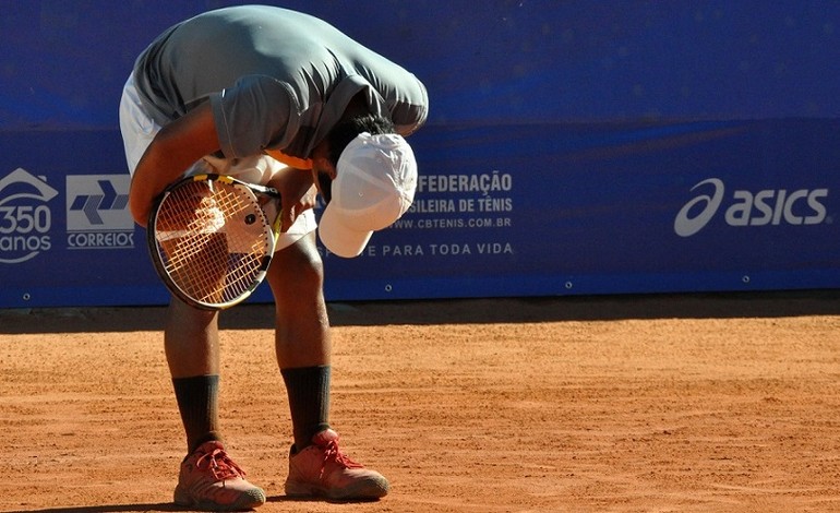 Energia corporal para vencer mais jogos de tênis e aumentar a performance  dos tenistas 