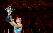 Kerber vence a lenda Serena Williams na final em Melbourne 
