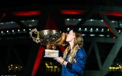 Wozniacki fatura o título em Pequim; Basilashvili vence Del Potro e é campeão